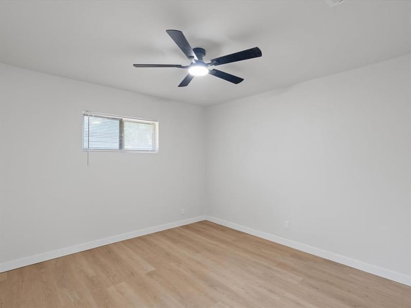 909 S Throckmorton Street, Sherman TX 75090 - Photo 15