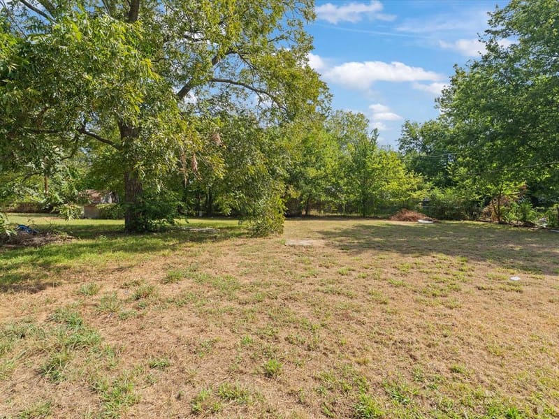 909 S Throckmorton Street, Sherman TX 75090 - Photo 21
