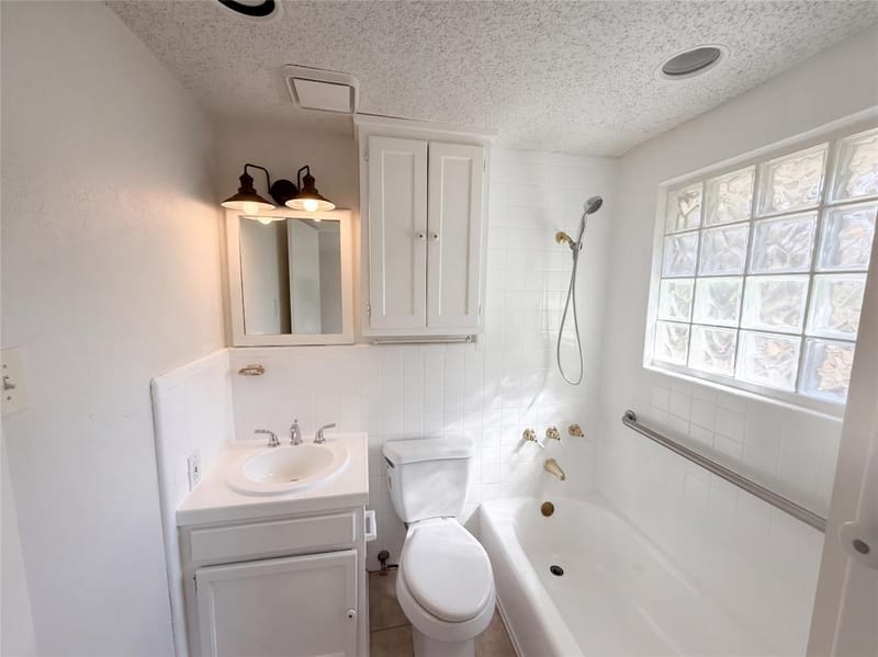 5609 Baylor Avenue, River Oaks TX 76114 - Photo 13