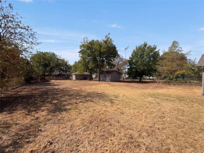 5609 Baylor Avenue, River Oaks TX 76114 - Photo 19