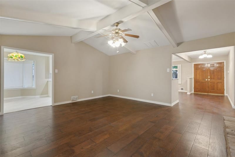9433 Meadowknoll Drive, Dallas TX 75243 - Photo 6