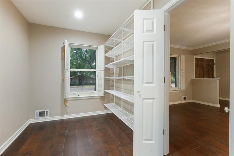 9433 Meadowknoll Drive, Dallas TX 75243 - Photo 17