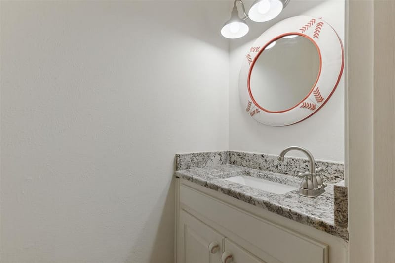 9433 Meadowknoll Drive, Dallas TX 75243 - Photo 10