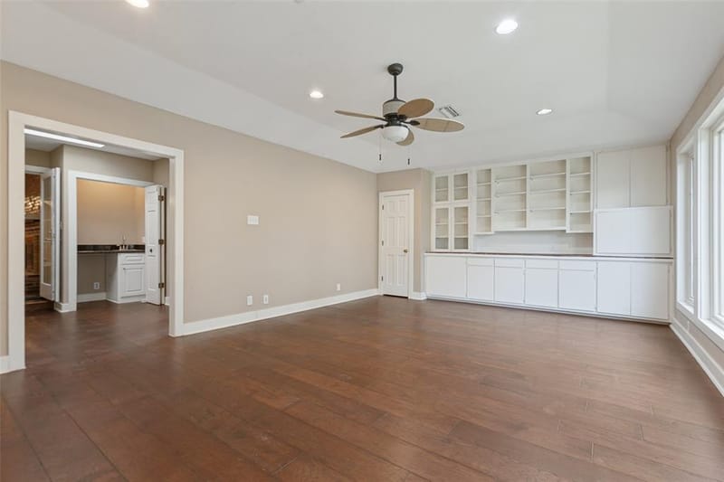 9433 Meadowknoll Drive, Dallas TX 75243 - Photo 11