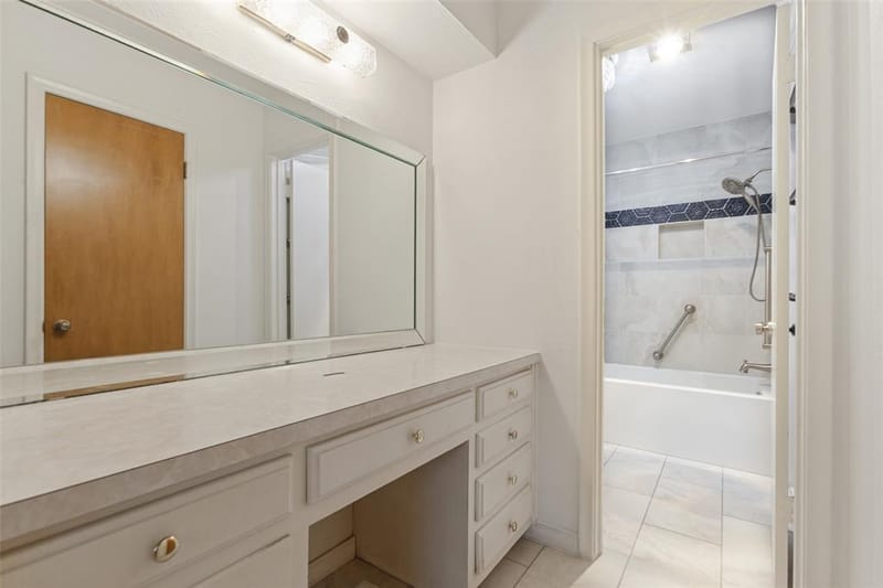 9433 Meadowknoll Drive, Dallas TX 75243 - Photo 19