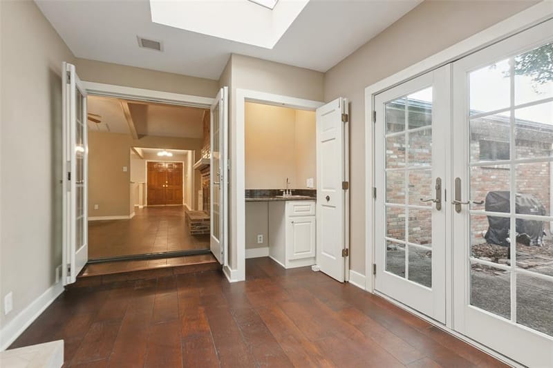 9433 Meadowknoll Drive, Dallas TX 75243 - Photo 8
