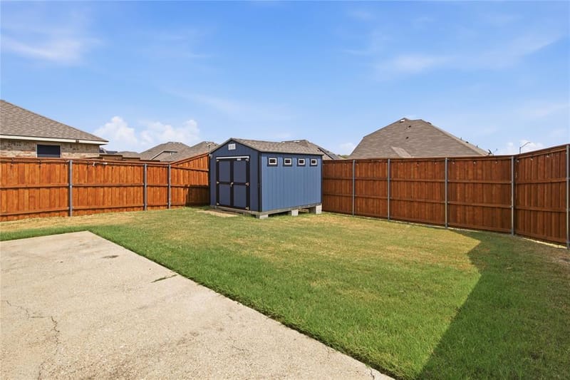 814 Rawlins Drive, Lancaster TX 75146 - Photo 23