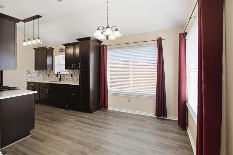 814 Rawlins Drive, Lancaster TX 75146 - Photo 7
