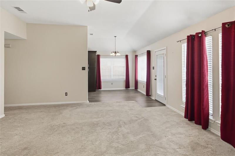814 Rawlins Drive, Lancaster TX 75146 - Photo 9