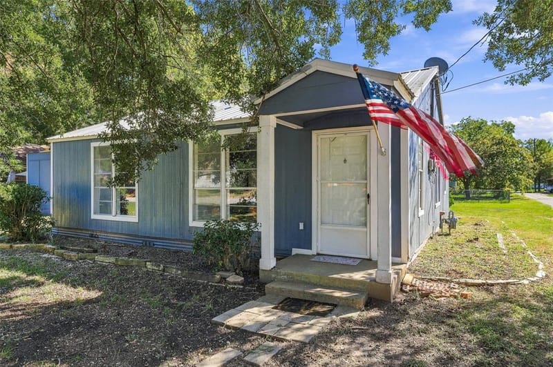 2530 W Elm Street, Denison TX 75020