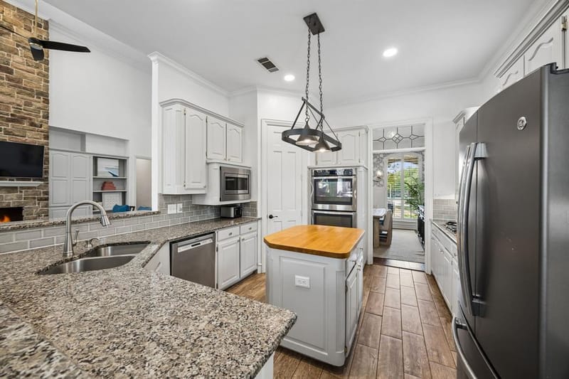 2865 Woodhollow Drive, Highland Village TX 75077 - Photo 14
