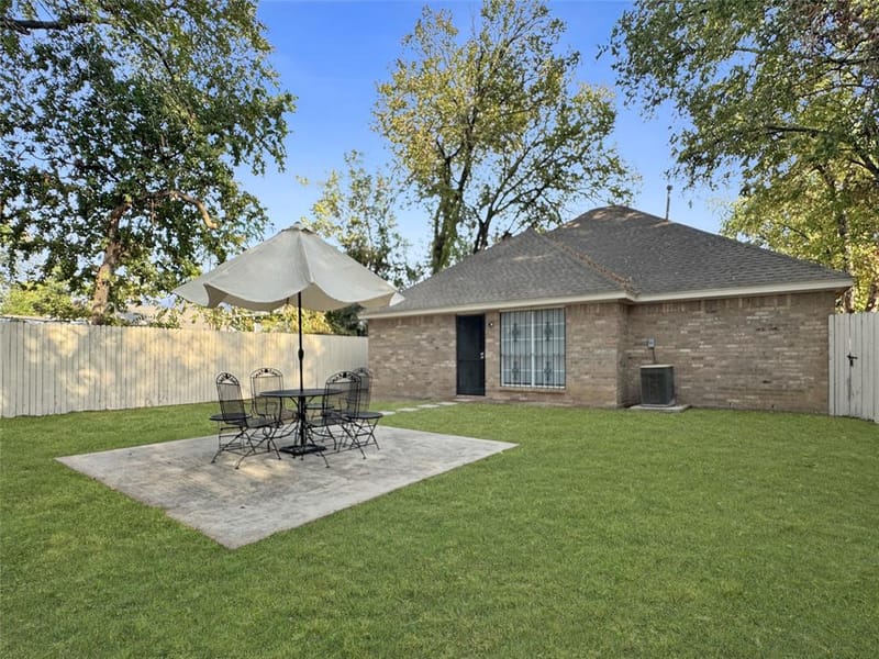 2614 Macon Street, Dallas TX 75215 - Photo 12