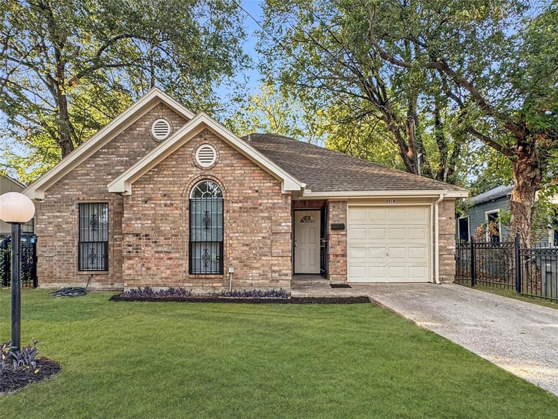 2614 Macon Street, Dallas TX 75215
