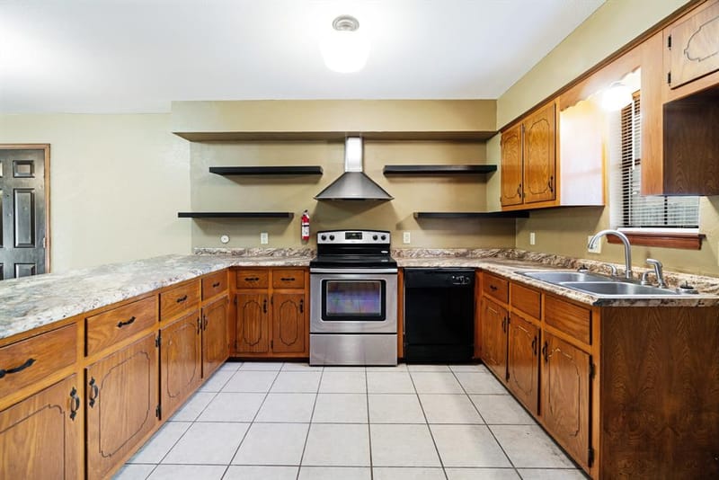1715 Fairfax Street, Paris TX 75460 - Photo 6
