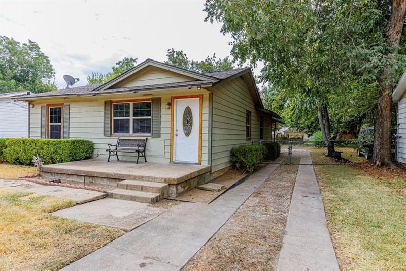 8710 Cardella Avenue, Dallas TX 75217 - Photo 3