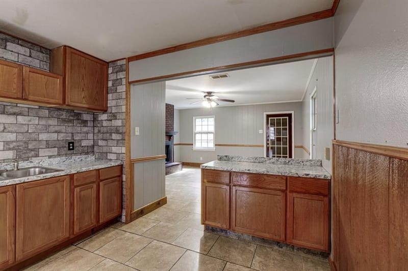 8710 Cardella Avenue, Dallas TX 75217 - Photo 11