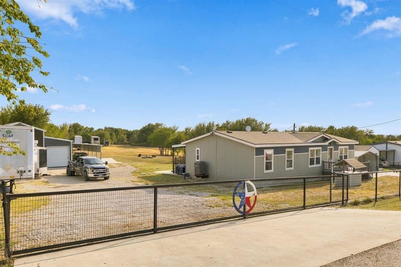 167 Denton Heights Lane, Weatherford TX 76085 - Photo 2