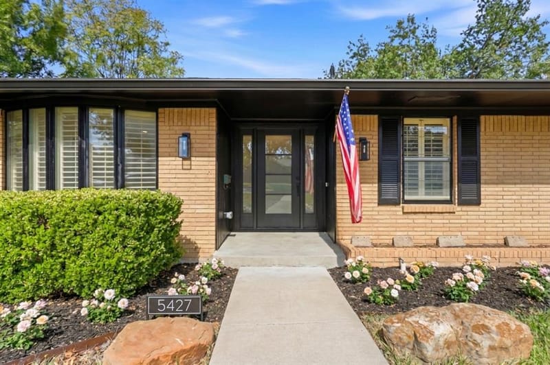 5427 Banting Way, Dallas TX 75227 - Photo 2