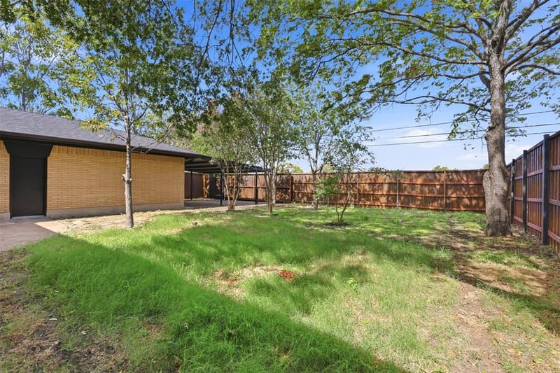 5427 Banting Way, Dallas TX 75227 - Photo 35