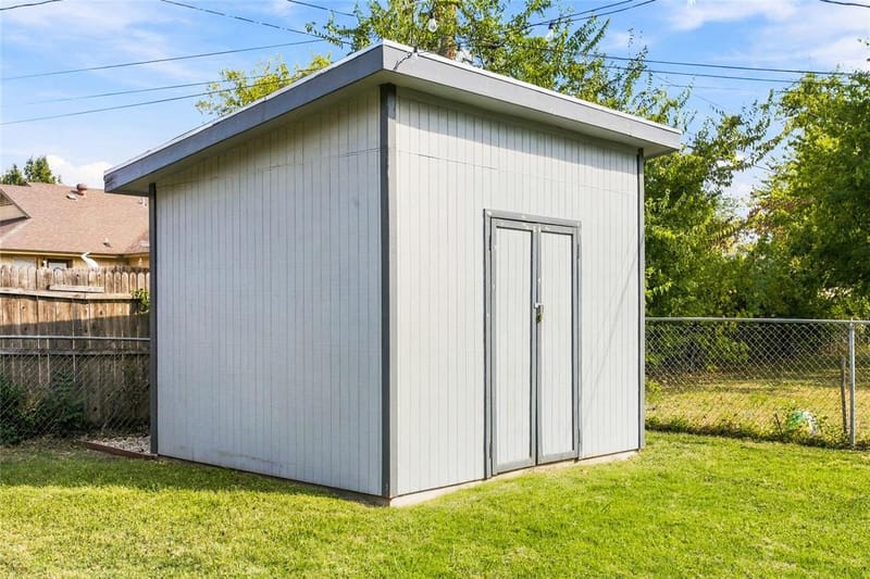 1117 Cozby Street E, Benbrook TX 76126 - Photo 20