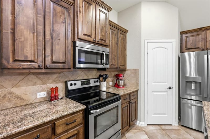 3956 Hollow Lake Road, Fort Worth TX 76262 - Photo 7