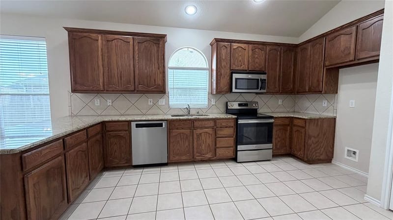 1 Sable Creek Boulevard, Sanger TX 76266 - Photo 16
