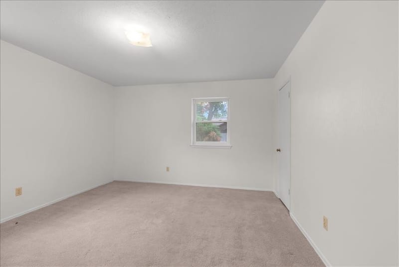 8933 Kincaid Drive, Benbrook TX 76116 - Photo 16