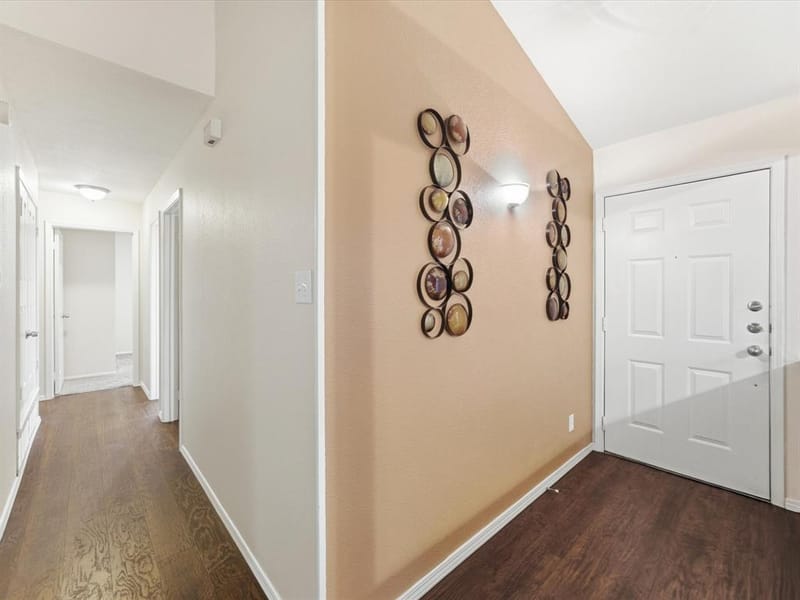 1705 Sandy Point Court, Arlington TX 76018 - Photo 6