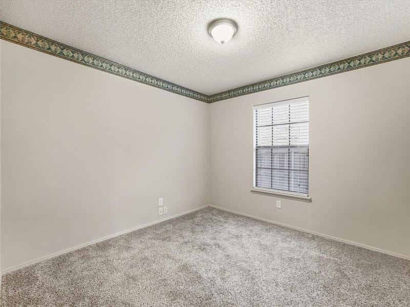 1705 Sandy Point Court, Arlington TX 76018 - Photo 28