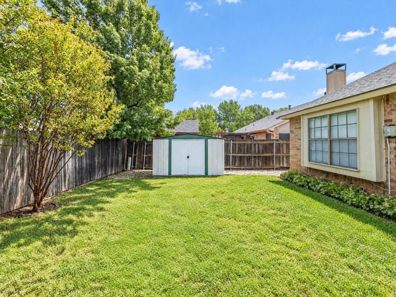 1705 Sandy Point Court, Arlington TX 76018 - Photo 38