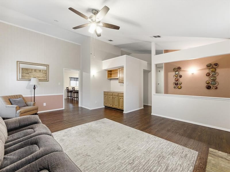 1705 Sandy Point Court, Arlington TX 76018 - Photo 10