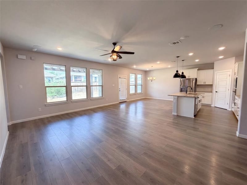 5417 Highview Court, Haltom City TX 76137 - Photo 11