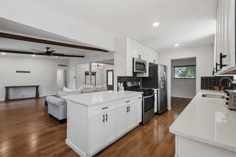 5221 Elkridge Drive, Dallas TX 75227 - Photo 6