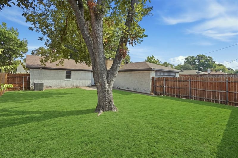 5221 Elkridge Drive, Dallas TX 75227 - Photo 17