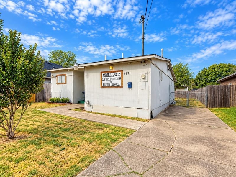 4131 Soloman Drive, Dallas TX 75212 - Photo 12