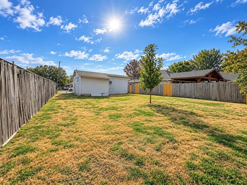 4131 Soloman Drive, Dallas TX 75212 - Photo 32