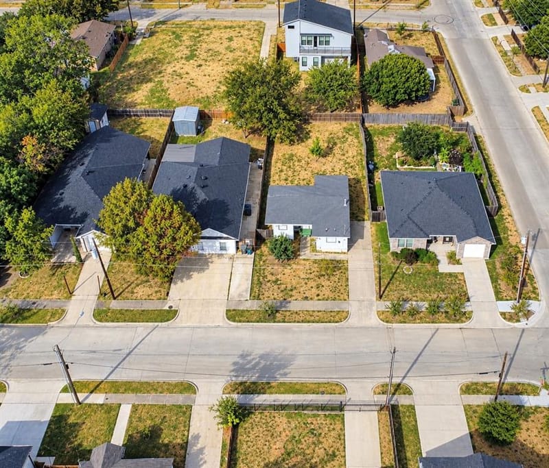 4131 Soloman Drive, Dallas TX 75212 - Photo 9
