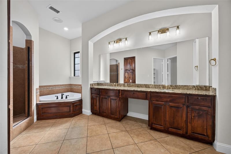 6947 Seabreeze Drive, Grand Prairie TX 75054 - Photo 20