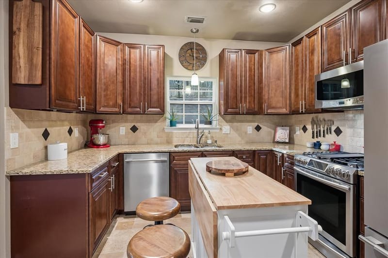1502 Bennington Court, Grapevine TX 76051 - Photo 10