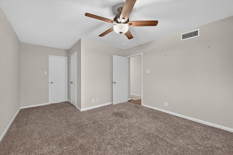844 Woodcrest Drive, Hurst TX 76053 - Photo 23