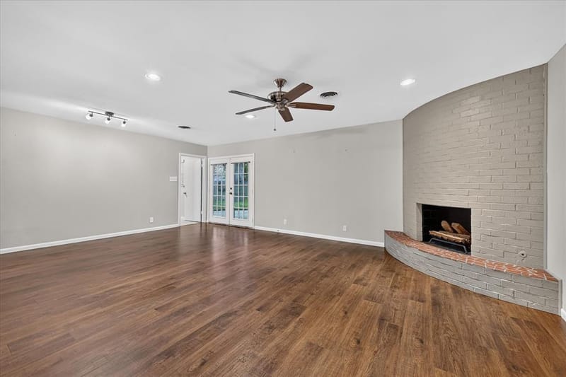 844 Woodcrest Drive, Hurst TX 76053 - Photo 12