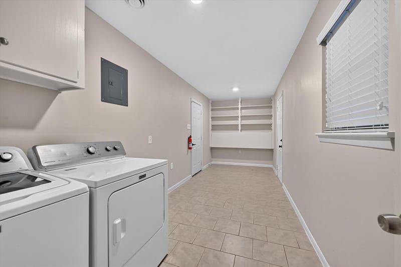 844 Woodcrest Drive, Hurst TX 76053 - Photo 32