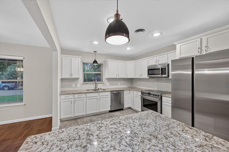 844 Woodcrest Drive, Hurst TX 76053 - Photo 5