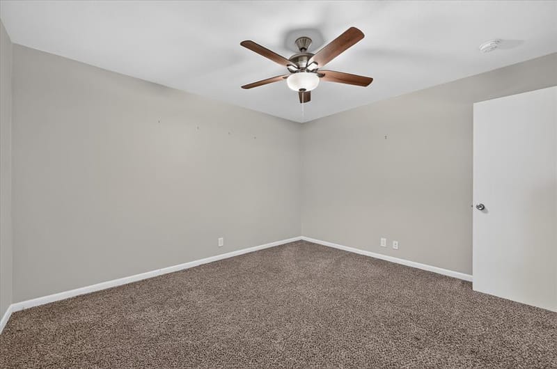 844 Woodcrest Drive, Hurst TX 76053 - Photo 18