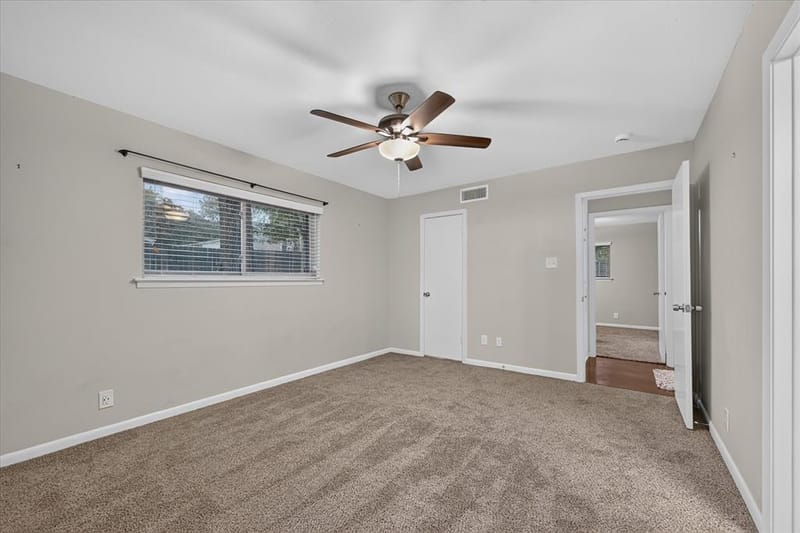 844 Woodcrest Drive, Hurst TX 76053 - Photo 29