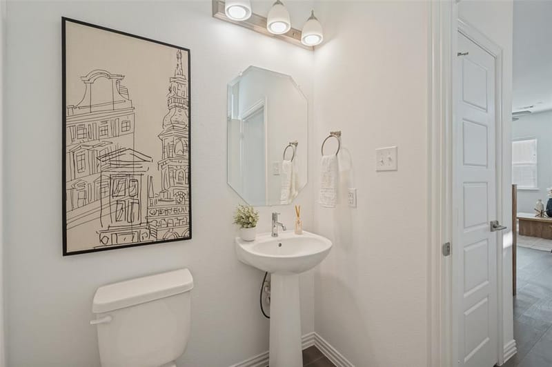 2008 Bethlehem Street, Irving TX 75061 - Photo 6