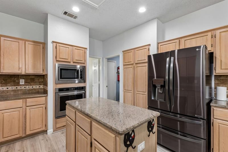 27 Monterey Drive, Trophy Club TX 76262 - Photo 16