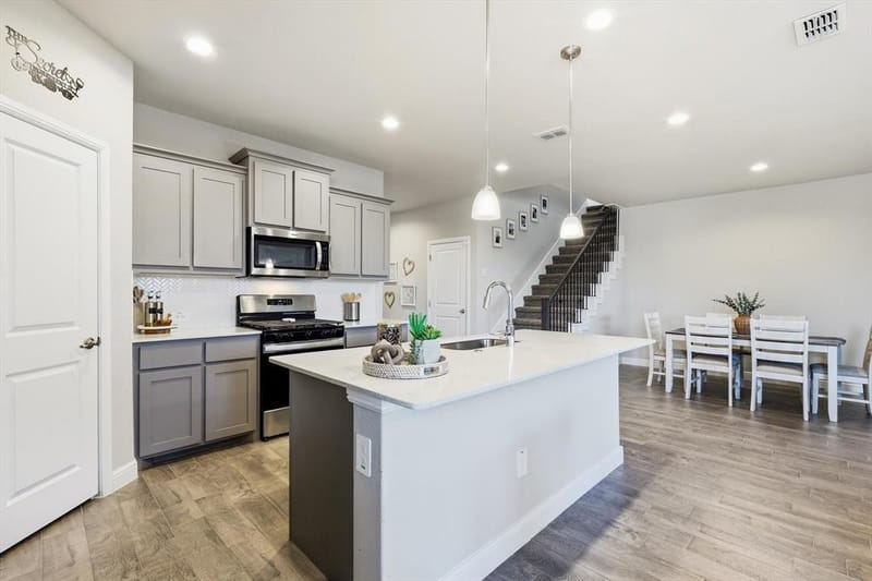 15545 Canford Terrace, Fort Worth TX 76247 - Photo 9