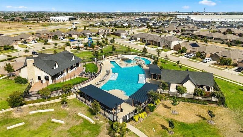 15545 Canford Terrace, Fort Worth TX 76247 - Photo 38