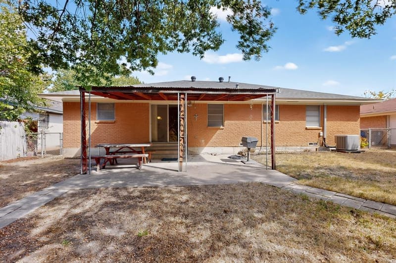 3719 Rock Bluff Drive, Dallas TX 75227 - Photo 33